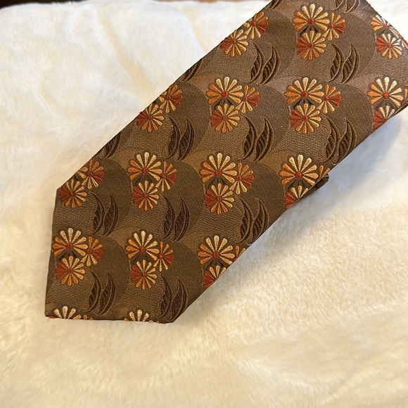 Ermenegildo Zegna Silk Embroidered Floral Tie - Picture 2 of 7